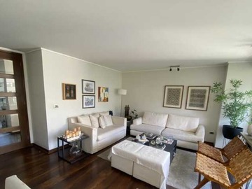 Departamento en venta en Elegante Departamento Lleno de Luz Natural (135394), Lo Barnechea - 3 dormitorios, 3 baños