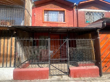 Casa en venta en Multicancha Villa Angelmo, San Bernardo - 2 dormitorios, 1 baño