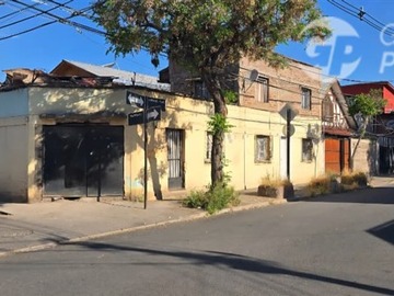 Casa en venta en Cercana a metro Dorsal, Recoleta - 3 dormitorios, 1 baño