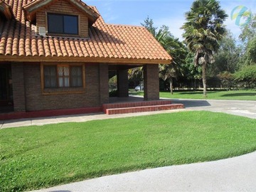 Casa en venta en cercano a Autopista del Sol, Peñaflor - 5 dormitorios, 4 baños