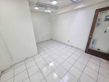 Local Comercial en arriendo mensual en Local Comercial con Bodega (94062), Providencia - 1 baño