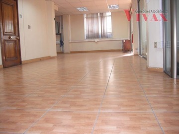 Oficina en arriendo mensual en Serrano / Avda. Bernardo Ohiggins, Santiago - 11 dormitorios, 9 baños