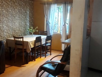 Casa en venta en Avenida las higueras, La Florida - 4 dormitorios, 1 baño