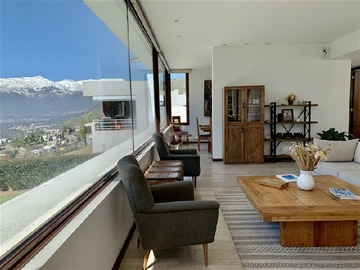 Casa en venta en Punta de Aguila/ Colegio Everest, Lo Barnechea - 5 dormitorios, 5 baños