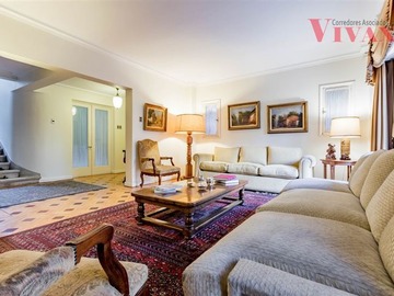 Casa en venta en Willie Arthur / Pedro de Valdivia/ Metro Inés de Suarez, Providencia - 6 dormitorios, 4 baños