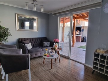 Venta / Casa / Colina