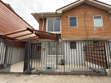 Casa en venta en los escaños 2312, Puente Alto - 3 dormitorios, 2 baños