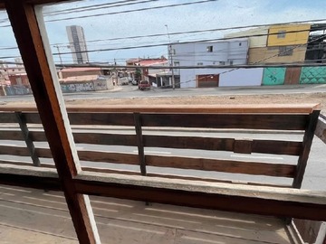 Casa en venta en Vendo Linda Casa en Avenida - 6 dormitorios, 2 baños