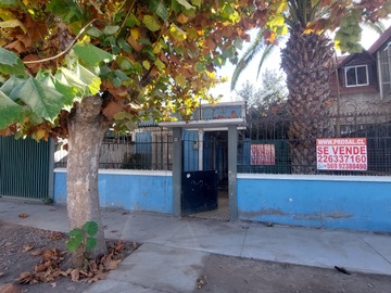 Casa en venta en Calle Urmeneta 563, Recoleta - 4 dormitorios, 2 baños