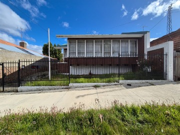 Casa en venta en Paraguaya 437, Punta Arenas - 3 dormitorios, 2 baños