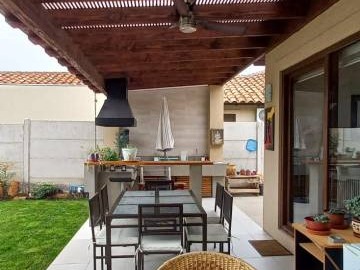 Casa en venta en Sector piedra roja rebajada!!!!!!, Colina - 4 dormitorios, 4 baños