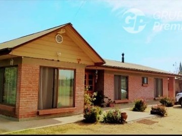 Parcela en venta en Entrada por San Ramón con dirección a oficina central Agrosuper Punta de Cortés, Rancagua - 4 dormitorios, 2 baños