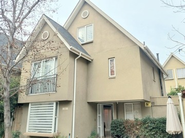 Casa en venta en Casa en huechuraba, Huechuraba - 3 dormitorios, 2 baños