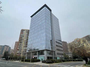 Oficina en arriendo mensual en Luminosa oficina habilitada - la castellana norte, Las Condes - 4 baños