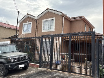 Casa en venta en Alamiro Pedraza Ramirez 2060, Buin - 4 dormitorios, 2 baños
