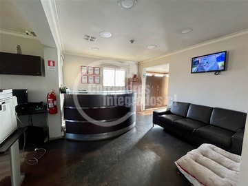 Oficina en venta en Av. Macúl / Quilín, Macul - 6 dormitorios, 6 baños
