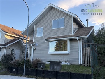 Casa en venta en Sector Los Arrayanes, Puerto Varas - 3 dormitorios, 3 baños