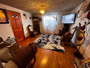 Casa en venta en Casa 2 Dorm, 1 Baño, 2 Estacionam, Tocornal (63951), Puente Alto - 2 dormitorios, 1 baño