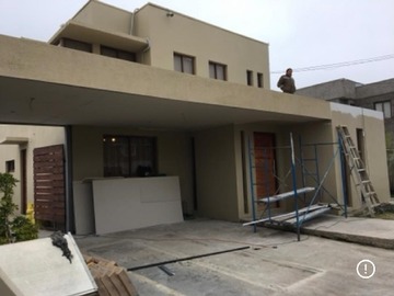 Casa en venta en Casa 2 Pisos, 5dormitorios, 4 Baños - 5 dormitorios, 4 baños