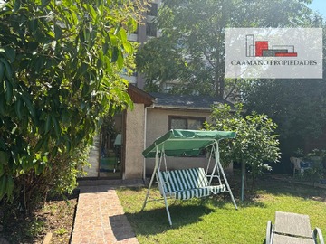 Casa en venta en Luis smith, Macul - 4 dormitorios, 2 baños