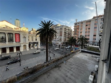 Oficina en venta en Frente al Teatro Municipal, Santiago - 16 dormitorios, 6 baños