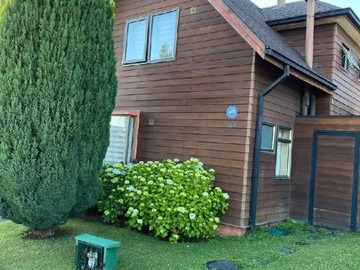 Casa en venta en Casa en excelente barrio Puerto Varas (75574), Puerto Varas - 4 dormitorios, 4 baños