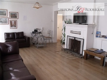 Casa en venta en Casona a pasos de Agua Santa, Viña del Mar - 8 dormitorios, 8 baños