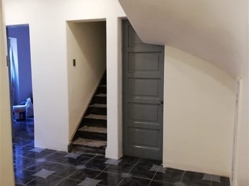 Casa en venta en Compañía de Jesús / Cercano a Casa Presidencial, Santiago - 13 dormitorios, 6 baños