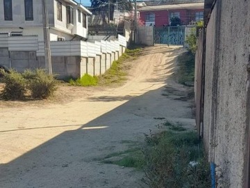 Casa en arriendo mensual en A pasos del supermercado acuenta, Villa Alemana - 1 dormitorio, 1 baño