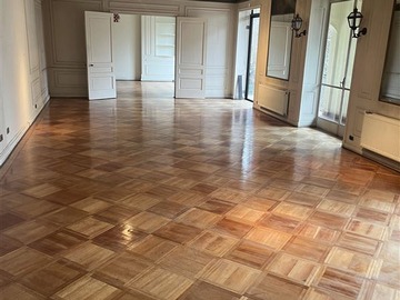 Departamento en venta en Parque Forestal, Santiago - 4 dormitorios, 3 baños