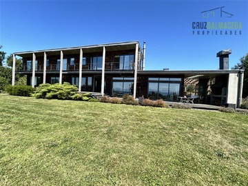 Casa en arriendo mensual en Condominio Puerto Varas Norte, Puerto Varas - 5 dormitorios, 5 baños