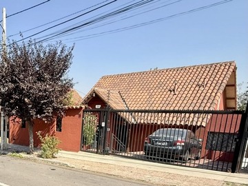 Casa en venta en Jardines de la viña, La Florida - 5 dormitorios, 2 baños
