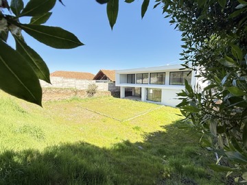 Casa en venta en Av. Los ríos 11200, chicureo, colina, Colina - 4 dormitorios, 4 baños