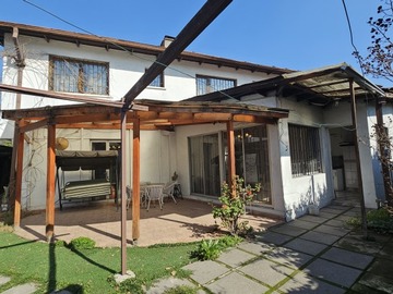 Casa en venta en Barrio san eugenio, Ñuñoa - 5 dormitorios, 4 baños