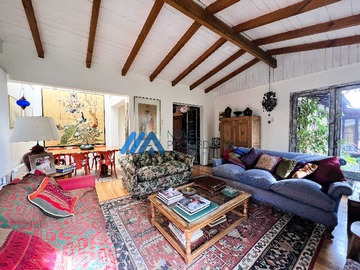 Casa en venta en Linda casa en exelente sector del Arrayán (178136), Lo Barnechea - 5 dormitorios, 3 baños