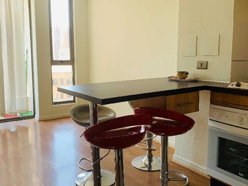 Departamento en arriendo mensual en Departamento pasos metro Moneda, con terraza (168315), Santiago - 1 dormitorio, 1 baño
