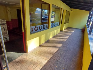 Local Comercial en arriendo mensual en Local Amplio Bien Iluminado Restaurante (159264), San Pedro de la Paz - 3 baños