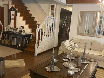Casa en venta en En Peñalolén - 4 dormitorios, 2 baños