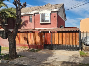 Casa en arriendo mensual en Lomas de Mirasur, San Bernardo - 4 dormitorios, 2 baños