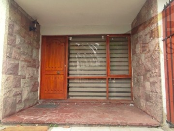Casa en venta en Esmeralda 1347 Quilpue, Valparaíso - 4 dormitorios, 2 baños