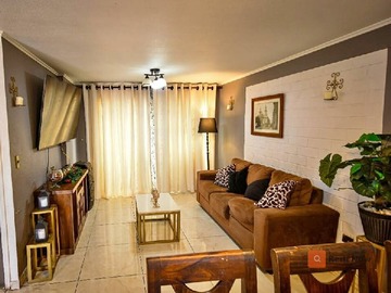 Casa en venta en Metro lo cruzat, Quilicura - 3 dormitorios, 2 baños