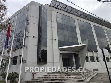 Oficina en arriendo mensual en Av. Santa María / Calle del Arzobispo, Providencia - 10 dormitorios, 11 baños
