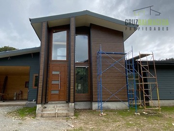 Casa en venta en Casa 318 m2 - Polincay camino a Correntoso, Puerto Montt - 4 dormitorios, 4 baños