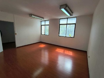 Oficina en venta en Ideal para tu empresa, tú Oficina! (158082), Santiago - 1 baño
