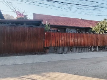 Casa en venta en Casa en Venta en la Florida / Pasaje Cerrado a Pasos del Metro - 3 dormitorios, 1 baño