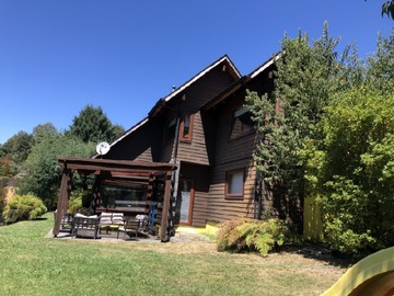 Casa en venta en Villarrica, Villarrica - 5 dormitorios, 4 baños