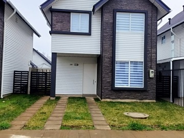 Casa en arriendo mensual en Villarrica, Villarrica - 3 dormitorios, 3 baños
