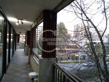 Departamento en venta en Ricardo Lyon con Carlos Antunez, Providencia - 4 dormitorios, 2 baños