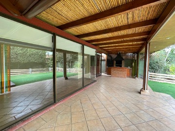 Casa en venta en Camino de Los Fresnos 1201, Huechuraba - 5 dormitorios, 4 baños