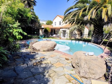 Casa en venta en Piedra roja, Colina - 4 dormitorios, 4 baños